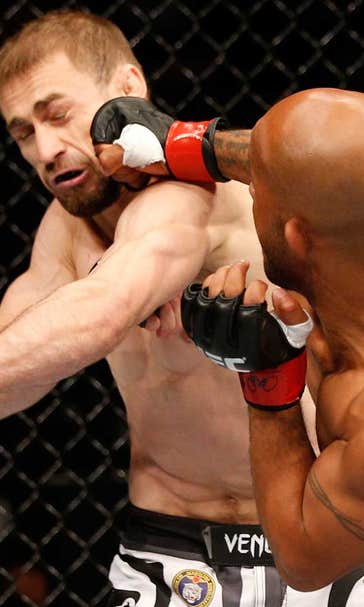 FIGHT BLOG RECAP: Demetrious Johnson defends UFC flyweight title in dominant fashion